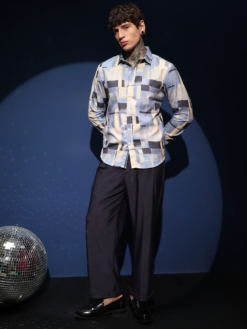 Cubic-Overlap Shirt
