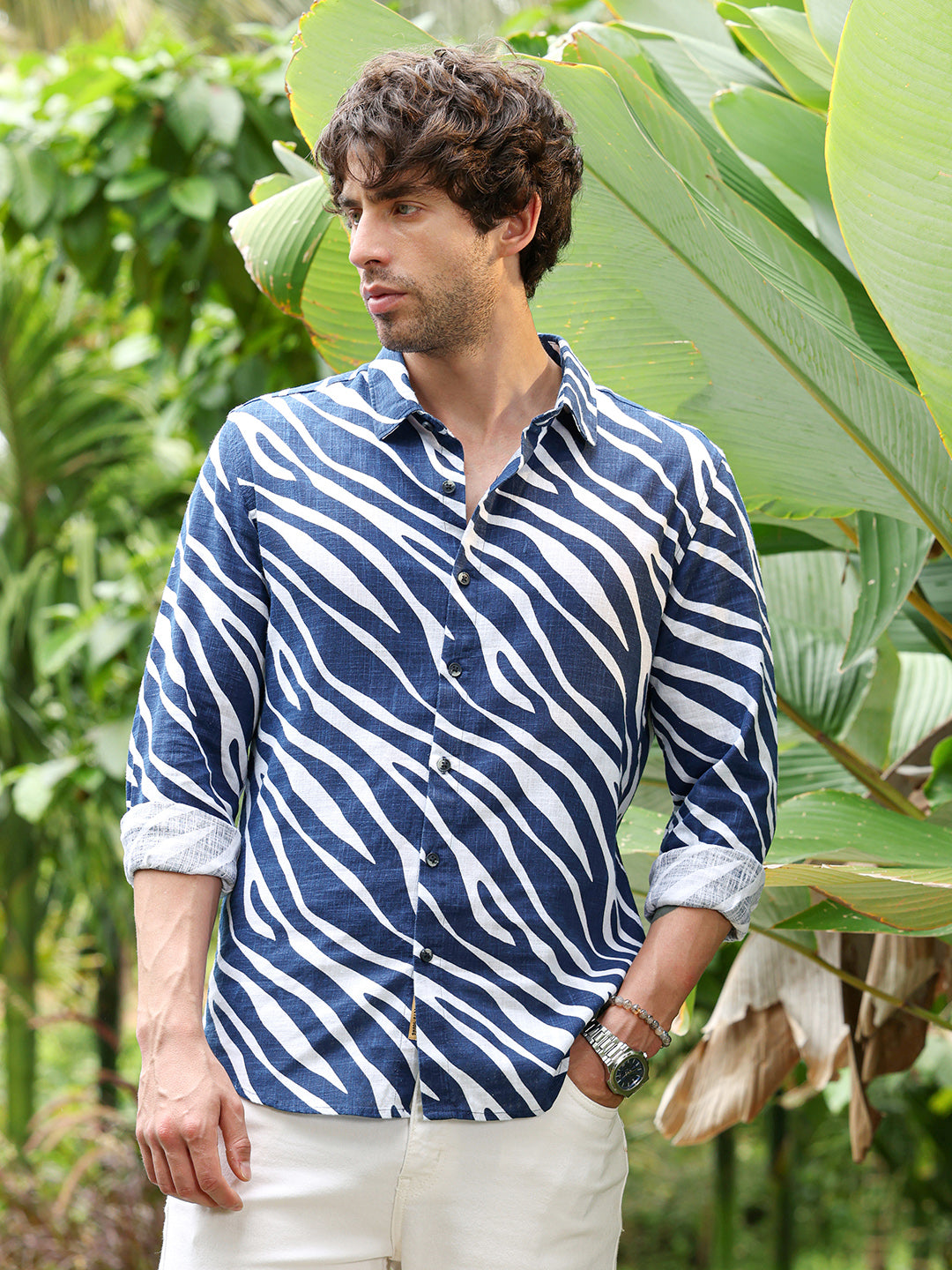 Contrast-Zebra Imprint Shirt